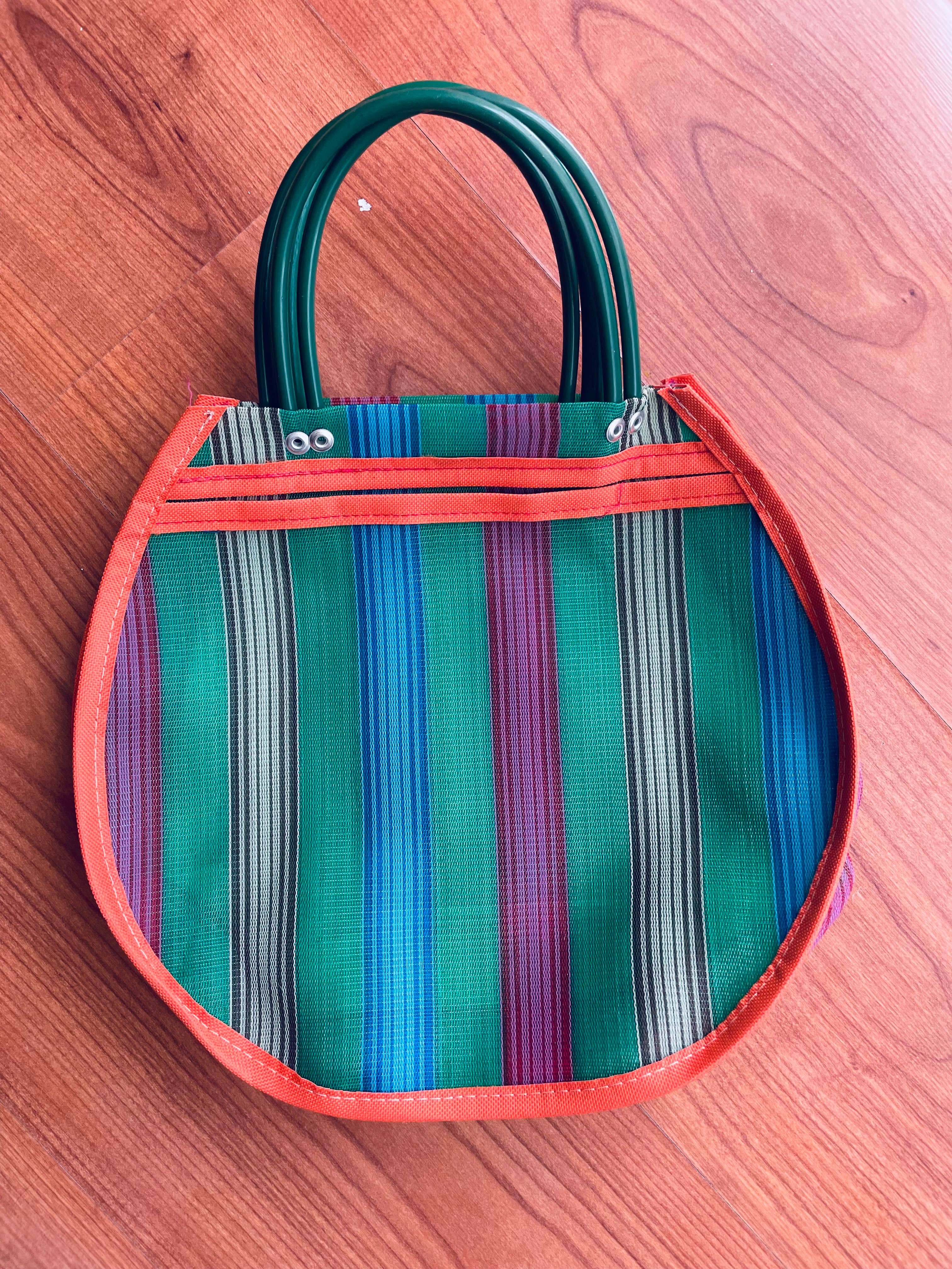 Pura Vida - Wholesale Tote Bag - Women's - Small Circular Mexican Plastic Tote 11x 11 in Market Bag6