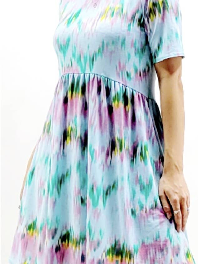 TIE-DYE KORTÄRMAD BABYDOLL STIL TOPP för wholesale av Ritz Collections