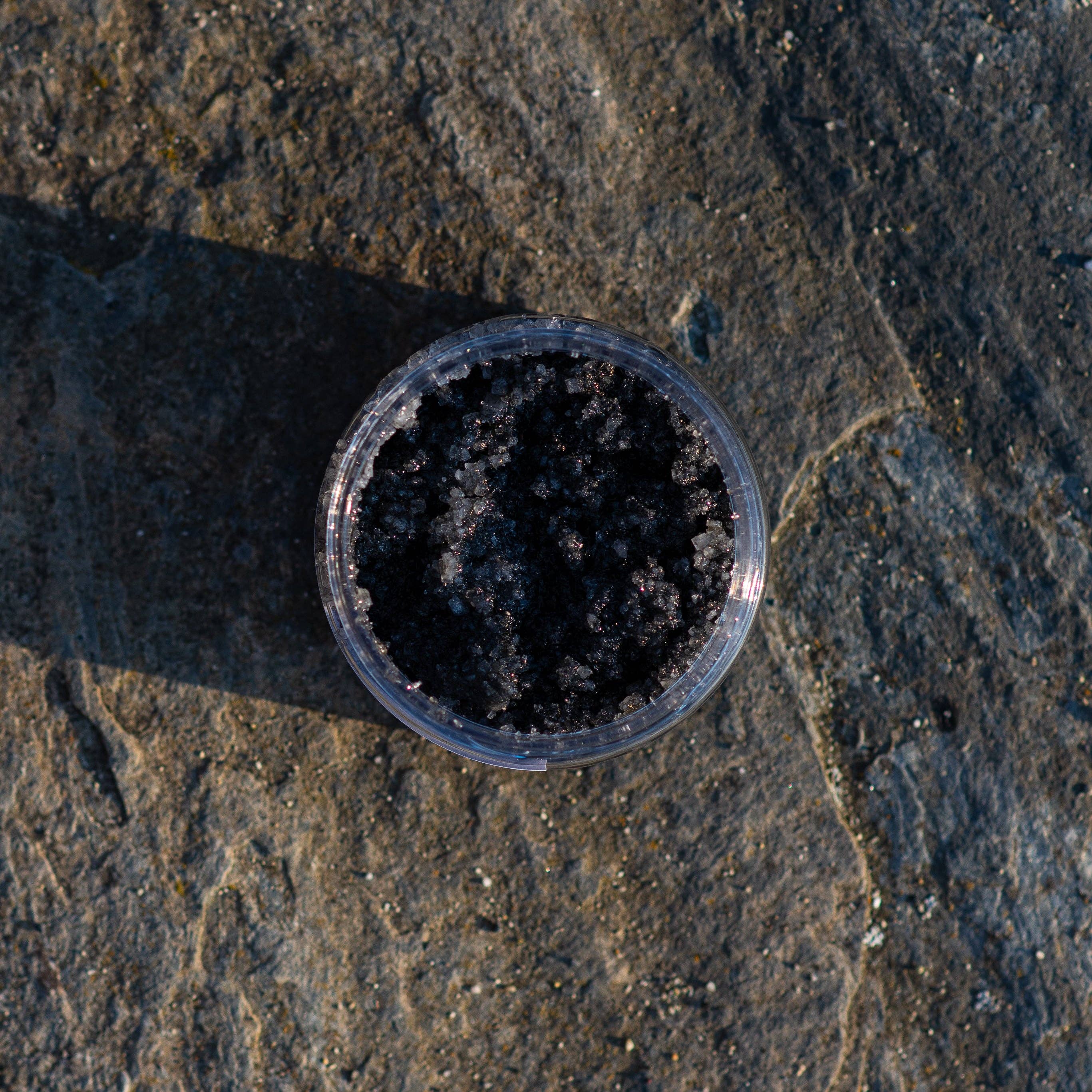 Arthousefern – wholesale Body scrub/exfoliant – Charcoal & teatree salt scrub 100% natural1