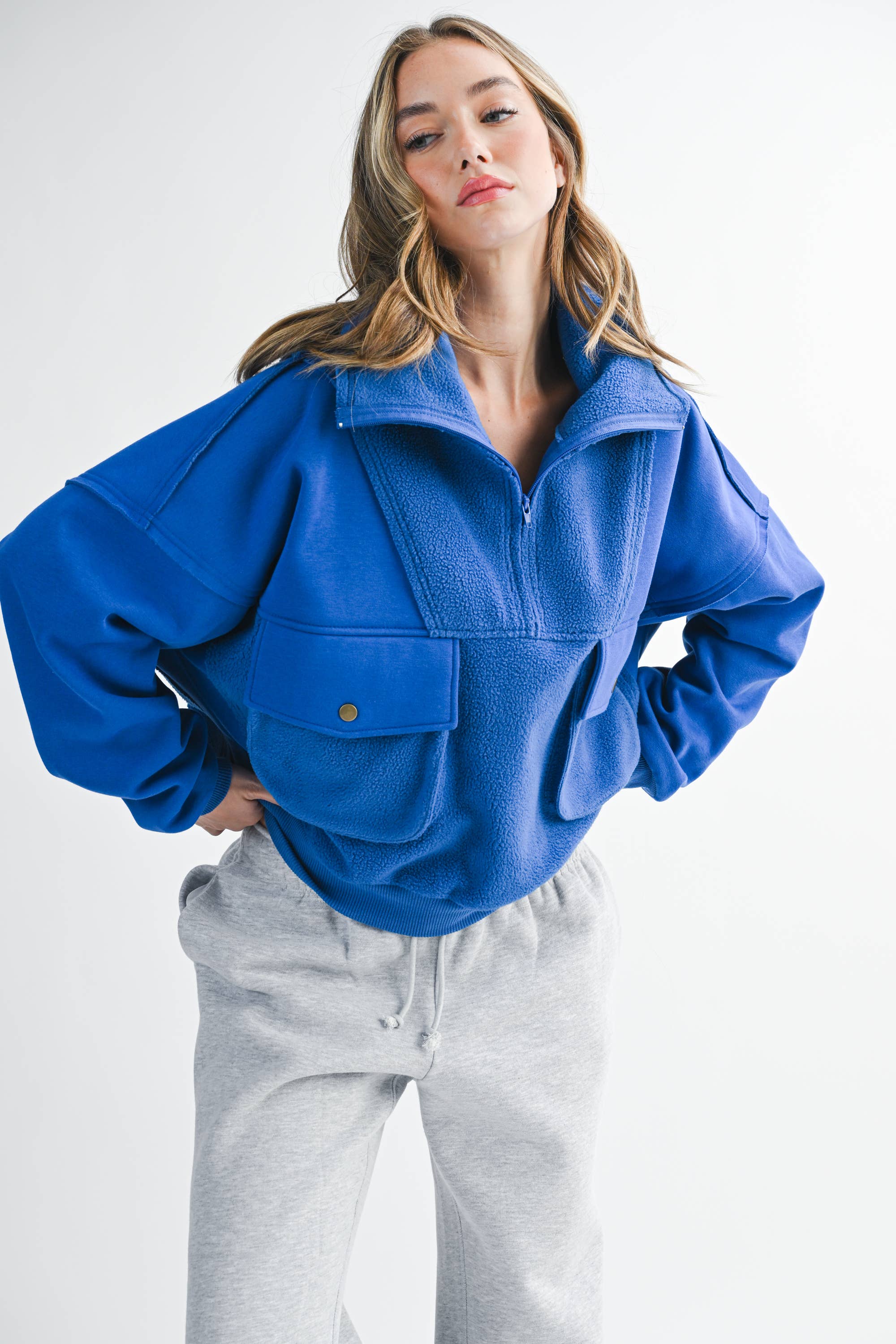 AEMI + CO – Großhandel Strickpullover – Damen – 525AK Carter Pullover von AEMI + CO24