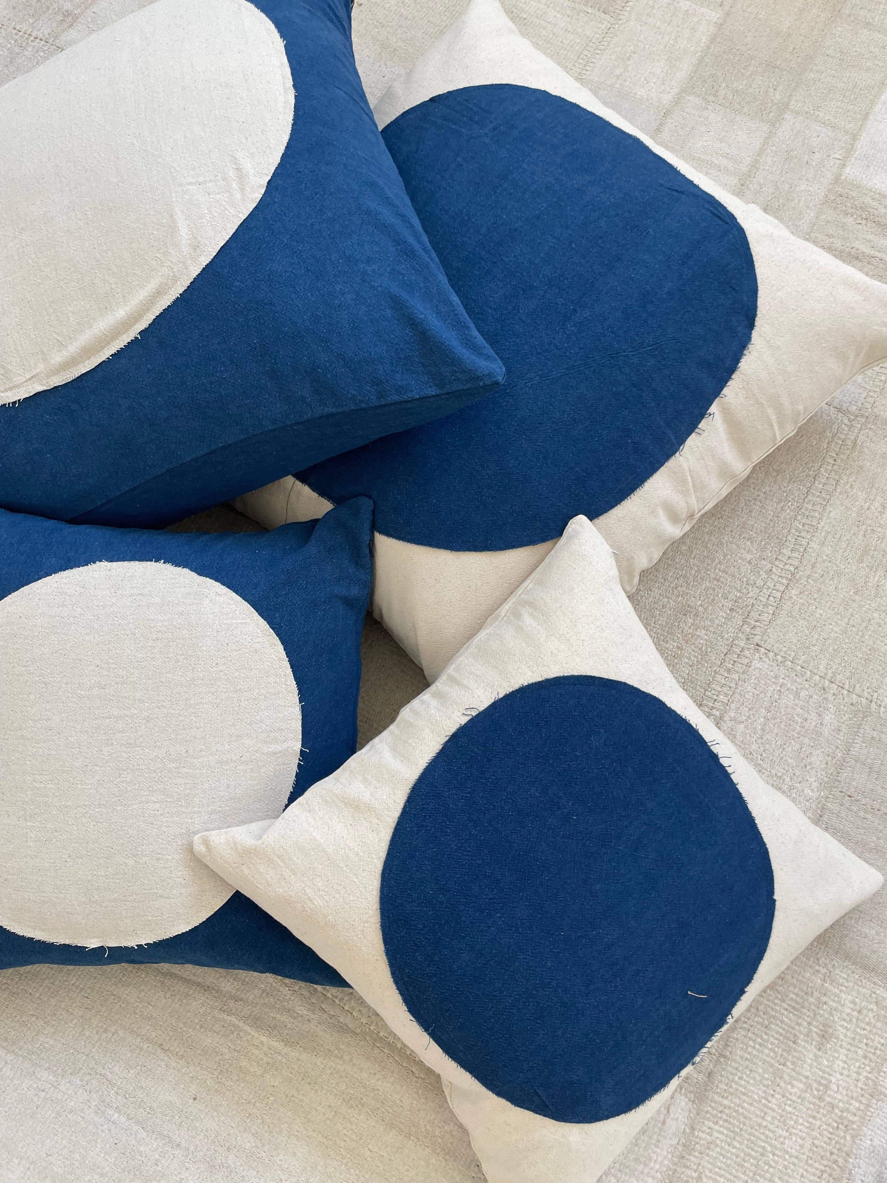 Happy French Gang - Wholesale Throw/Decorative Pillow - White Moon & indigo Pillow 18x18in4