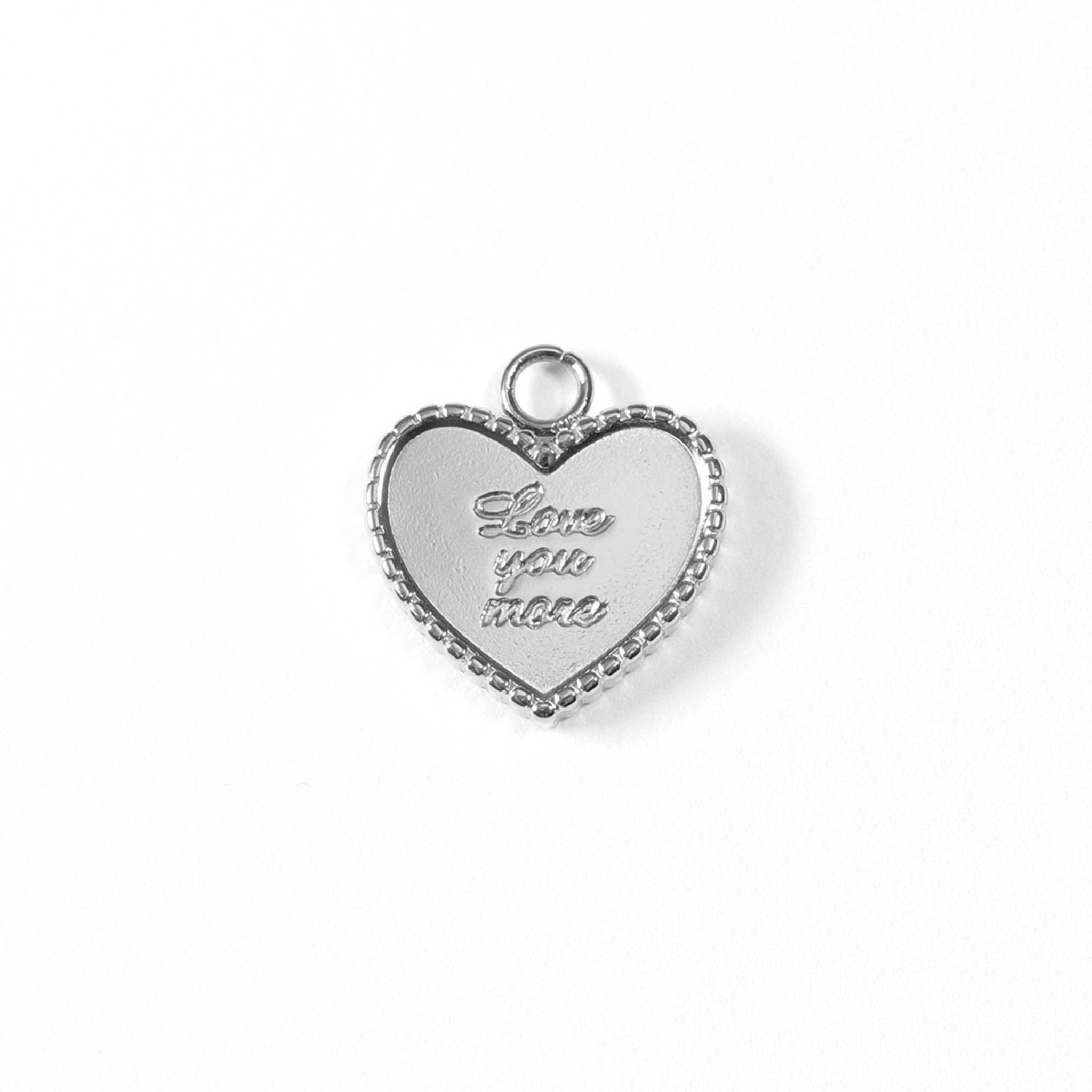 WJW – Großhandel Individueller Charm/Anhänger – 18K Gold PVD Edelstahl Anhänger mit Herz und Gravur „Love You More“ / PDL00551