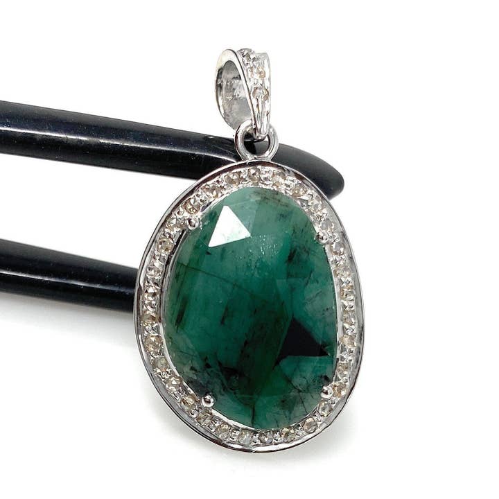 Pendentif diamant émeraude, pendentif en argent sterling émeraude naturelle, pendentif pierre de naissance mai, pendentif diamant pavé, 1,40 po x 0,75 po pour la vente par Akstar Gems