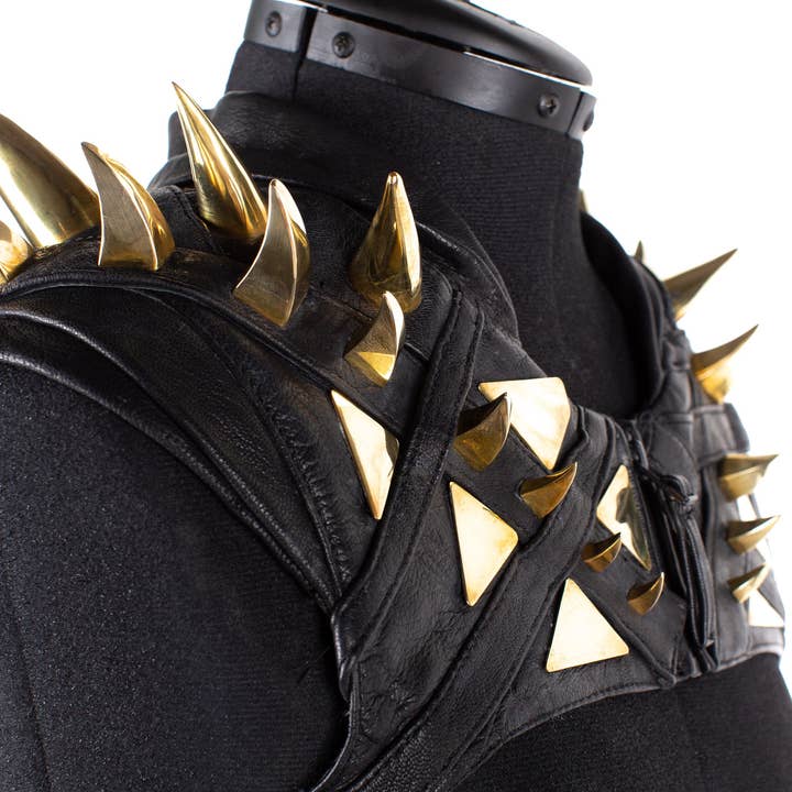 Kunglig guldmetallspik läder axelstycke för wholesale av JUNGLE TRIBE