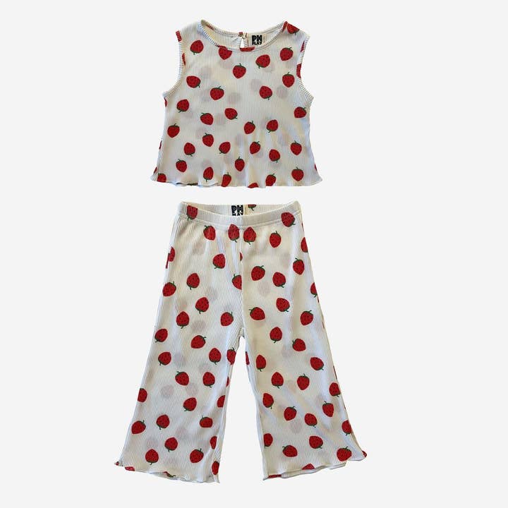 Set de fraises pour la vente par Petite Hailey