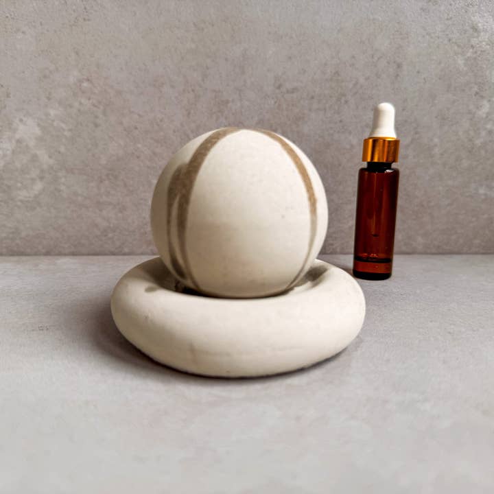 Minimal Loot Design - Wholesale Electronic Diffuser - Passive Essential Oil Diffuser - Sphere
