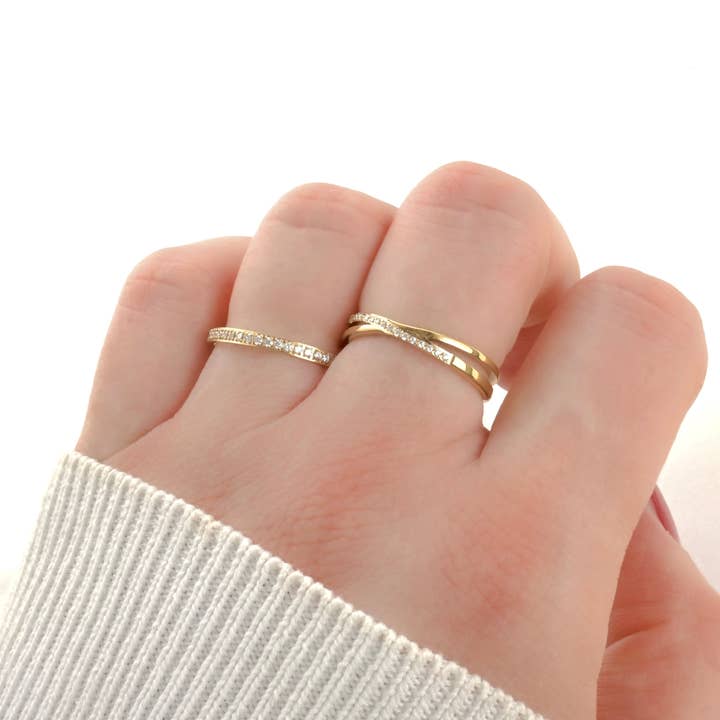 Wasserdichte Stacker-Ringe — Pave Diamond X-Ring und Slim Ring für den Großhandel von Blueyejewelry