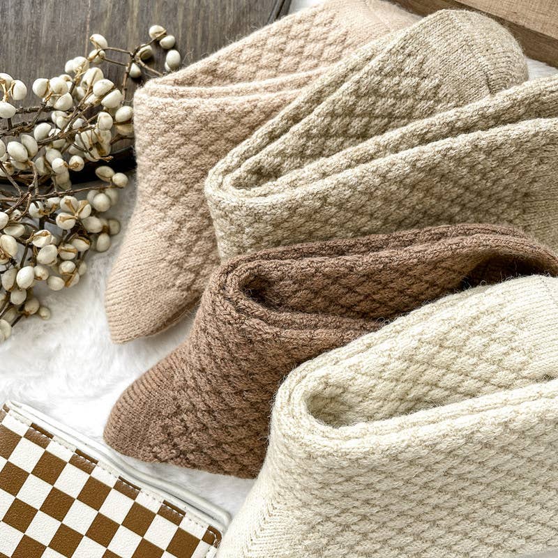 Tourtiwi - Wholesale Socks - Women's - Solid color warm socks simple mid-tube socks9