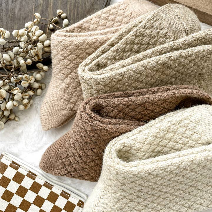 Tourtiwi - Wholesale Socks - Women's - Solid color warm socks simple mid-tube socks9