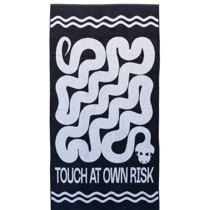 Asciugamano Touch at Own Risk per la vendita all'ingrosso da parte di YOD&CO