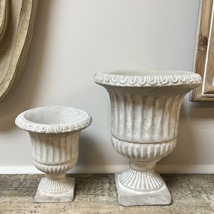 Vagabond Vintage – wholesale Plant pot – CEMENT URN PLANTER