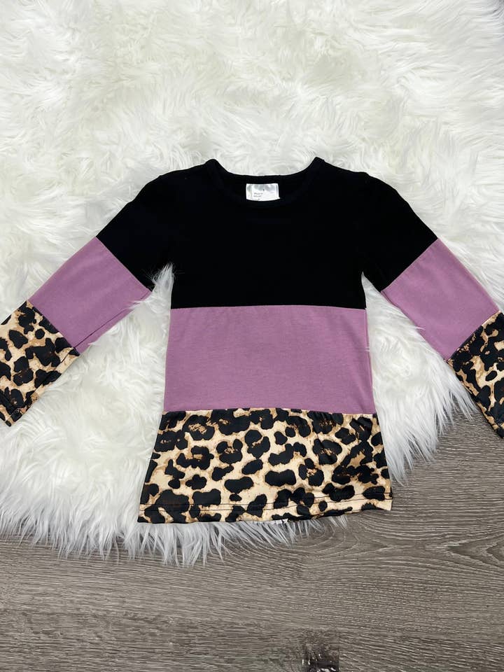 Paarse top met luipaardprint en kant voor wholesale door Two Cute Boutique LLC