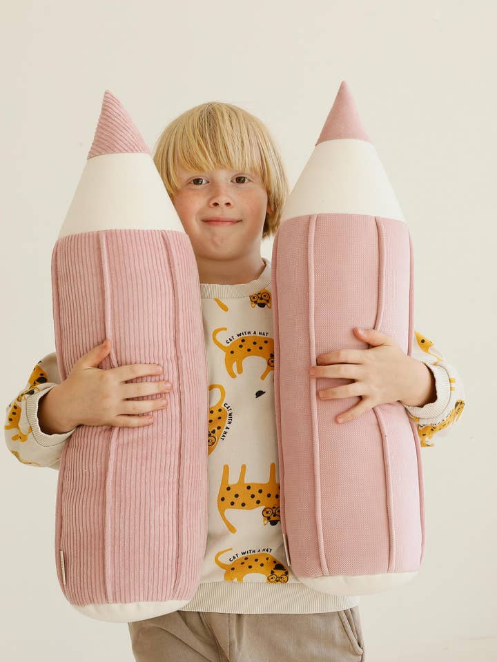 Almofada de veludo Crayon "Rosa" por atacado de Moi Mili