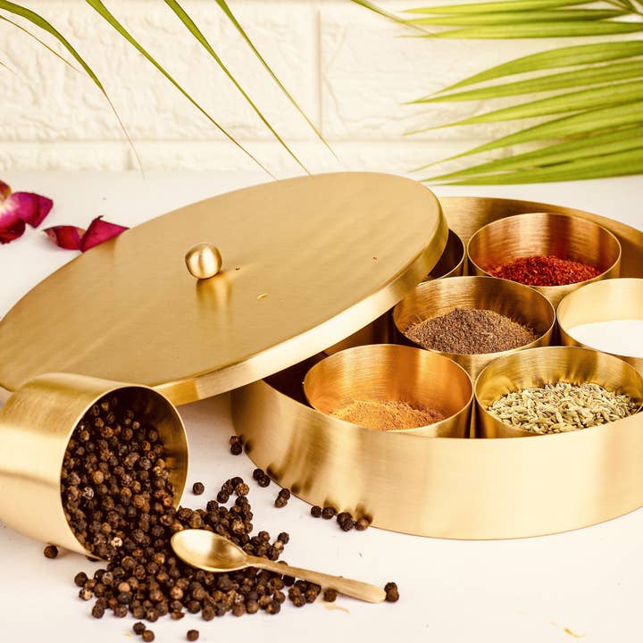Roots Spice - Wholesale Spice Rack - Luxury 7-Spice Rack - Brass