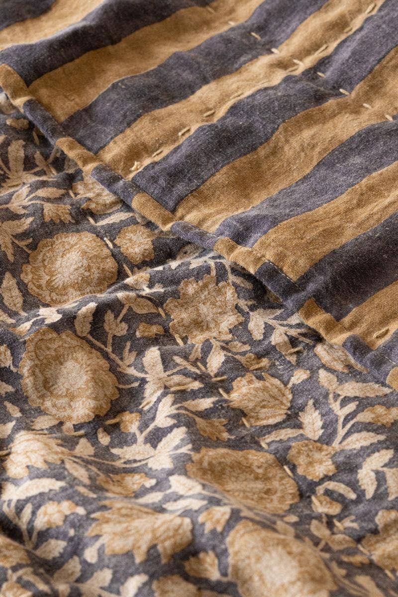 Live Linen - Venta al por mayor Edredones acolchados - Colcha Reversible Luxe Evadne con Estampados Florales y Rayas3