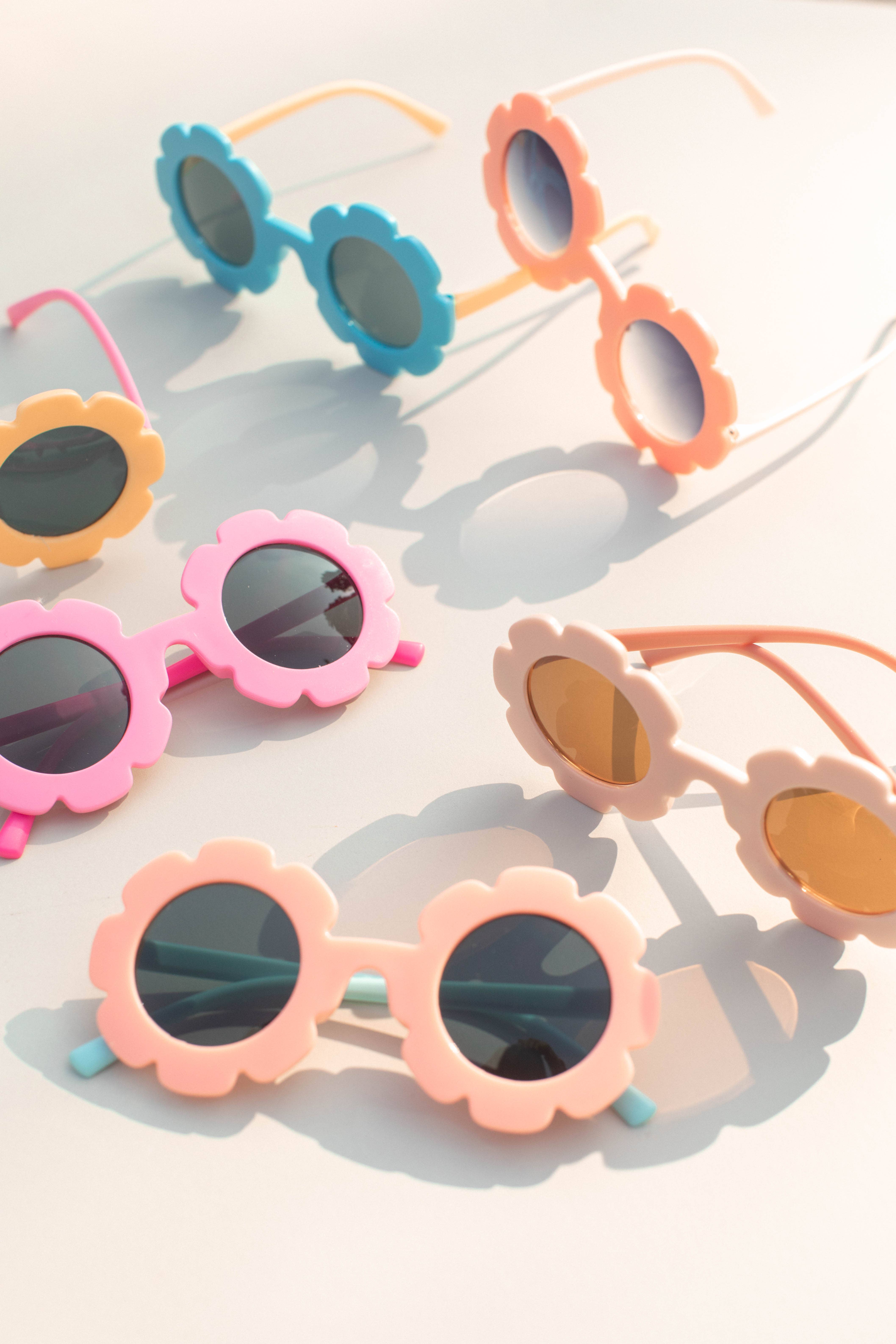Space 46 Wholesale - Wholesale Sunglasses – kids - Kids Toddler 2-tone Flower Sunglasses