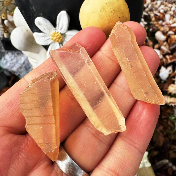 Tangerine quartz 2-5cm lemurian point crystal wand gem stone for wholesale by Elf Kendal Hippies