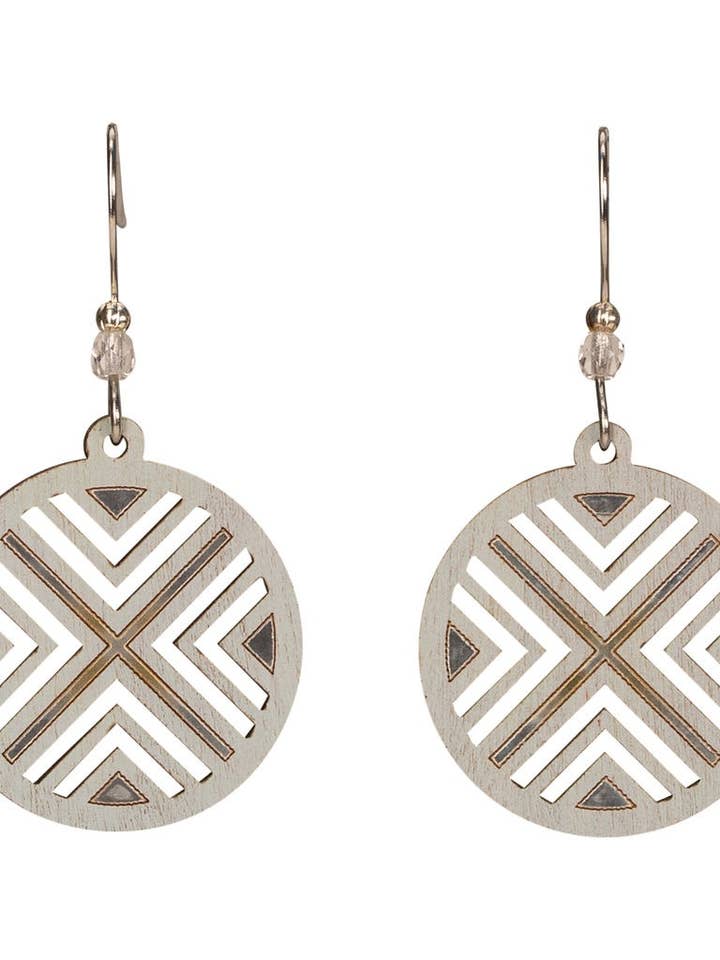 Angles Blooms Oorbel met zilverfolie op chirurgisch staal voor wholesale door Woodcutts Inc.