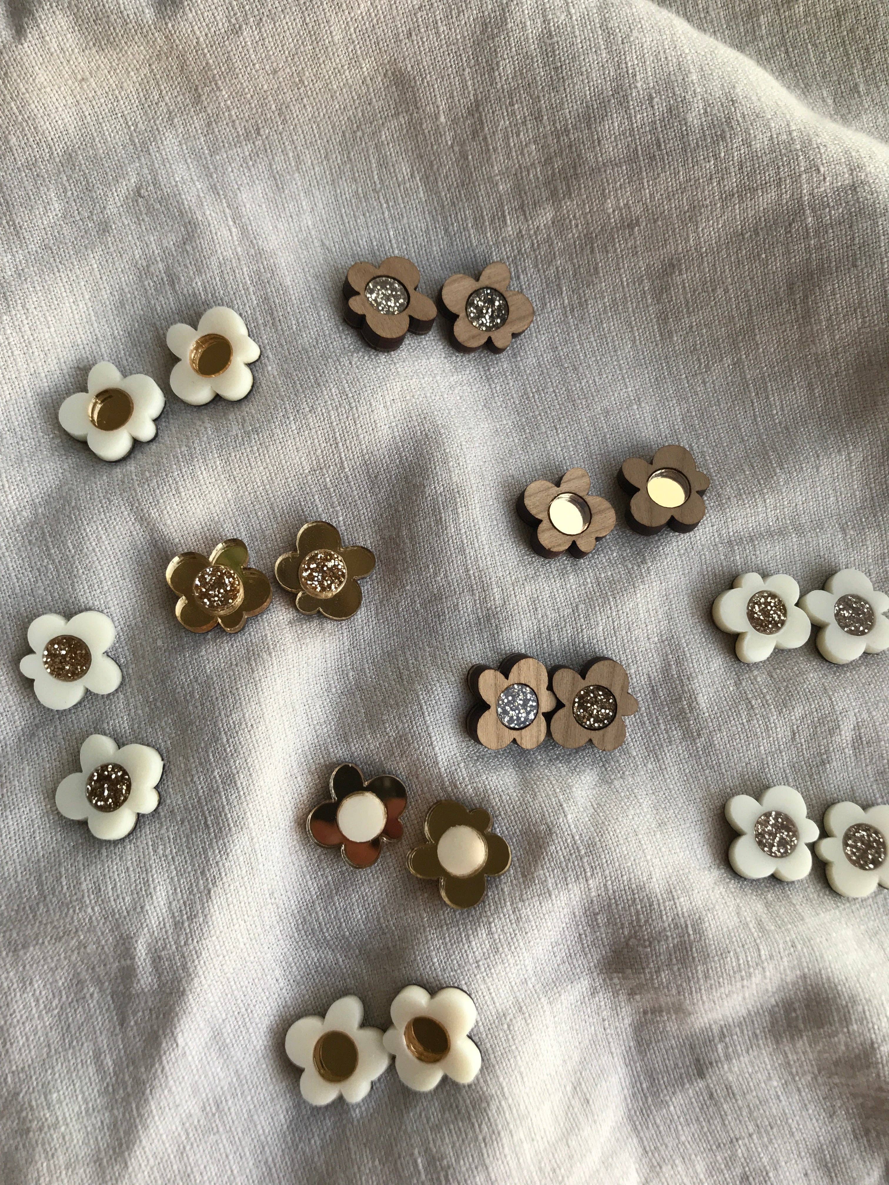 Foxie Collective - Wholesale Stud/Post Earrings - Flower Studs | Cream + Gold Mirror  | WHOLESALE1