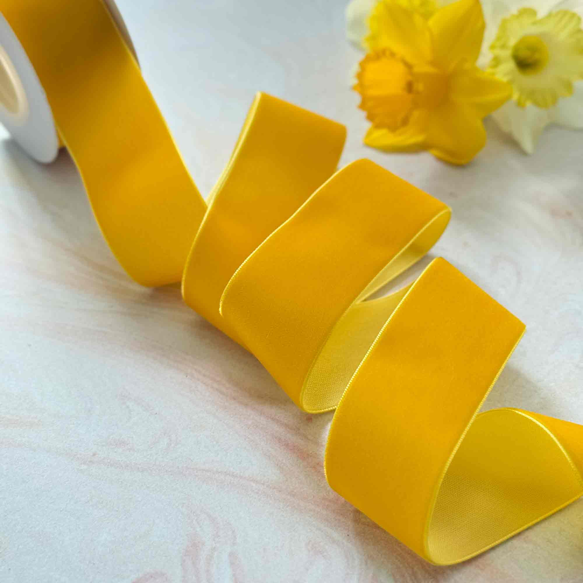 Imaginediy – Großhandel Band – Geschenke verpacken – Samtband in Senfgelb - Verschiedene Breiten | 3-Meter-Rolle4