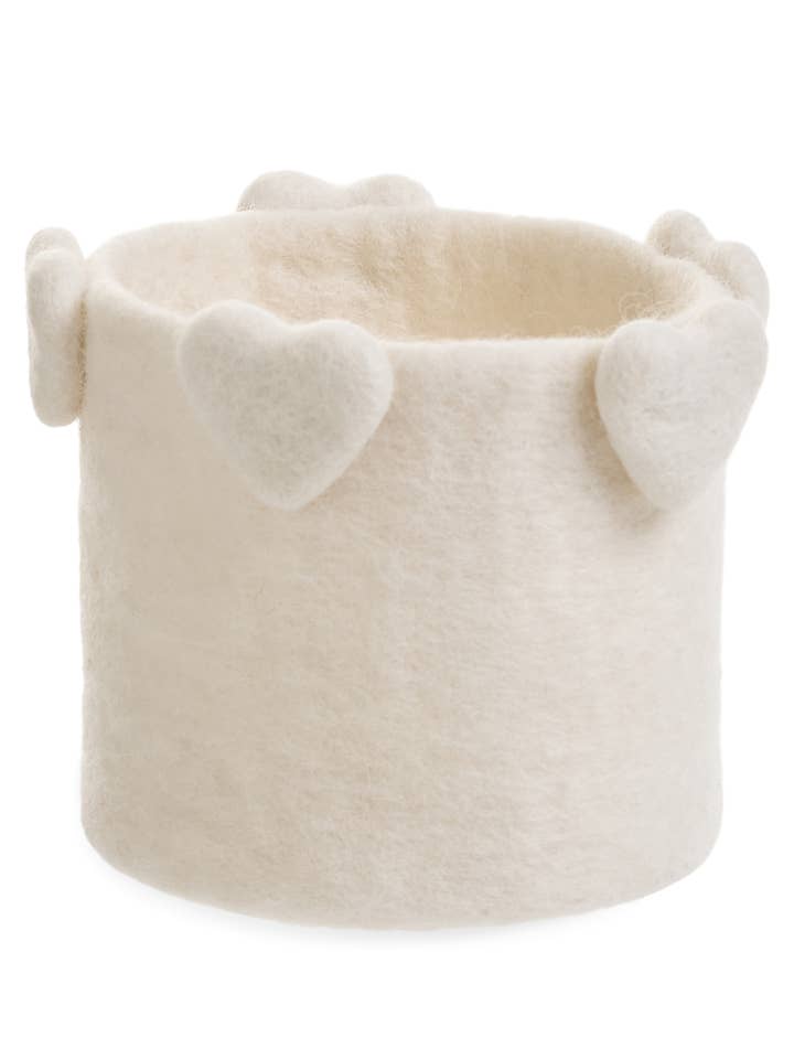 BASKET SMALL SHEEP WOOL HEART DETAILS ECRU for wholesale by Accents de ville USA