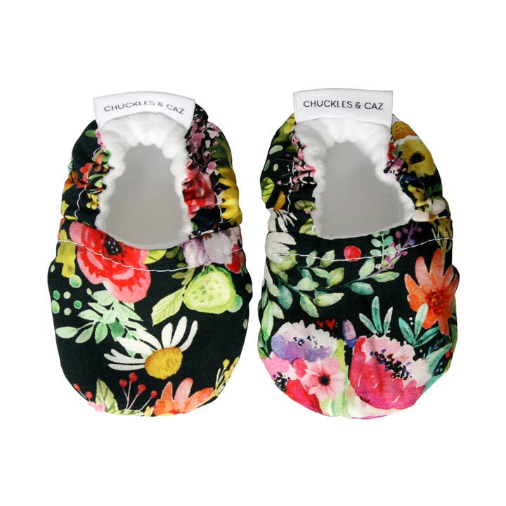 Babyschuhe mit Aquarell-Blumen für den Großhandel von Chuckles & Caz