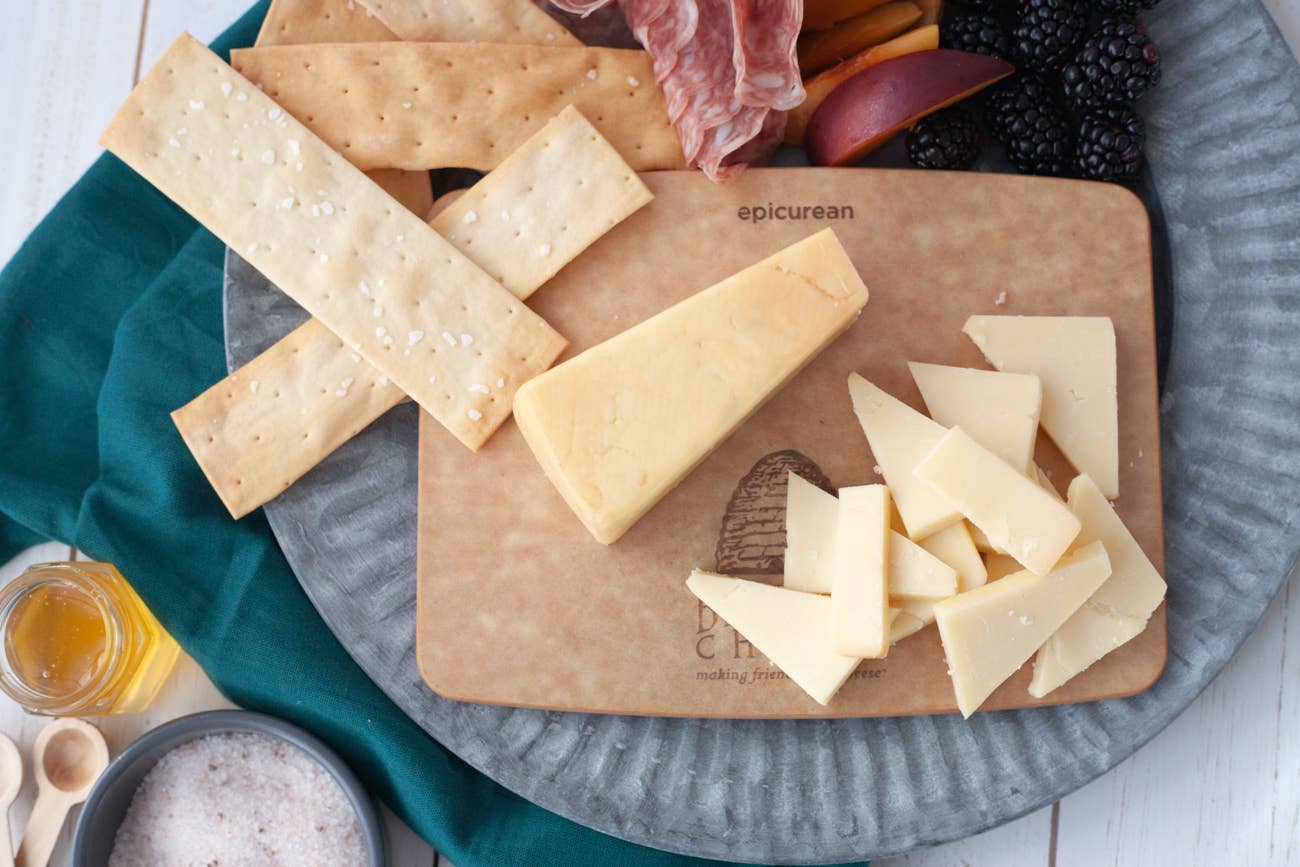 Beehive Cheese Co. LLC - Wholesale Cheese -  Seahive Cheddar 1/5LB Case1