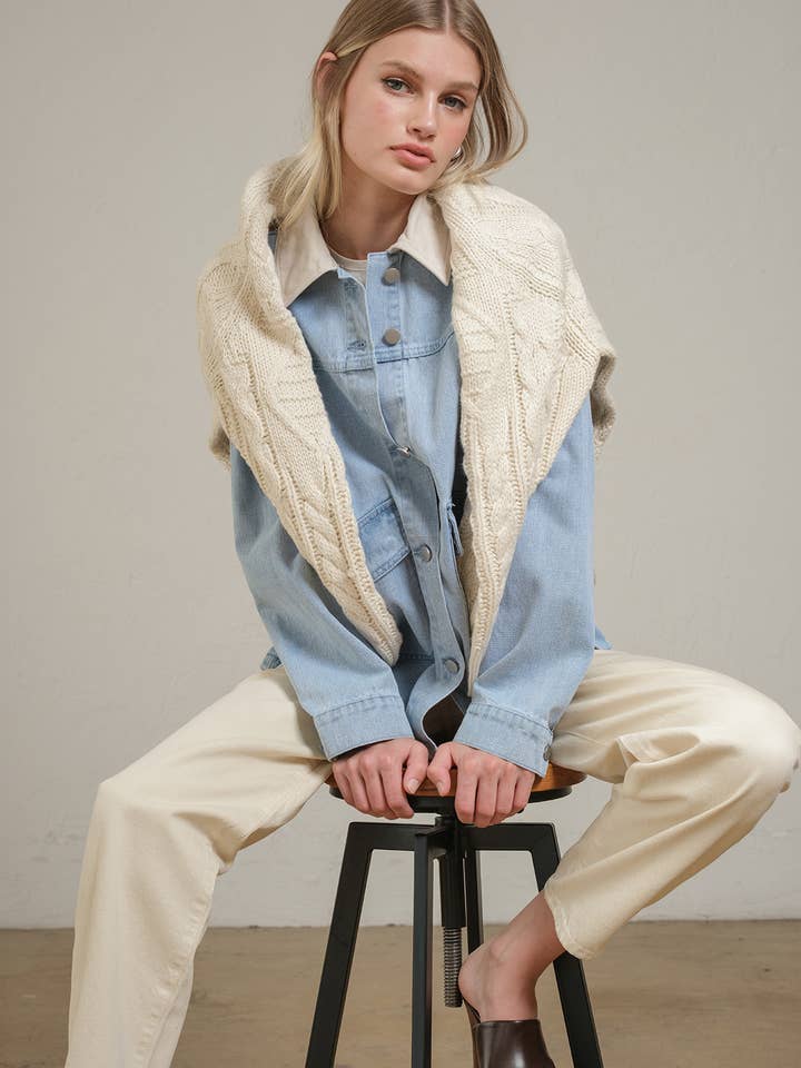 Contrast Collar Light Wash Denim Jacket - RJ1086 for wholesale by RAISONNEL