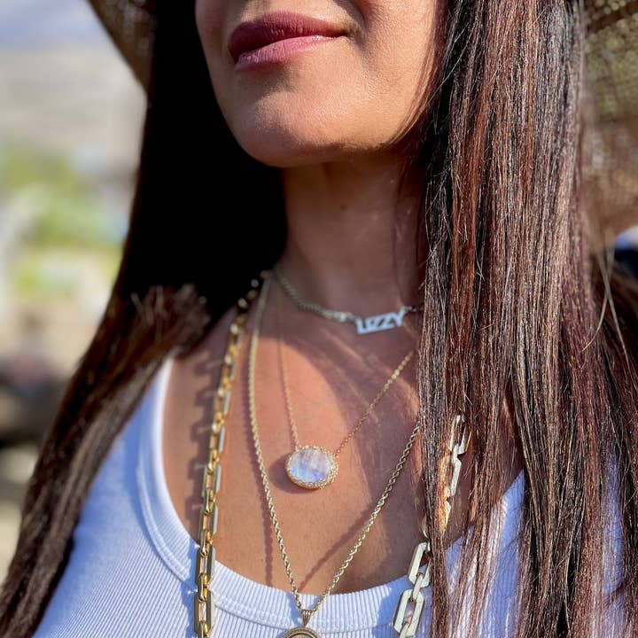 Haumea Collier Pierre de Lune en Or pour la vente par Arivka Jewelry