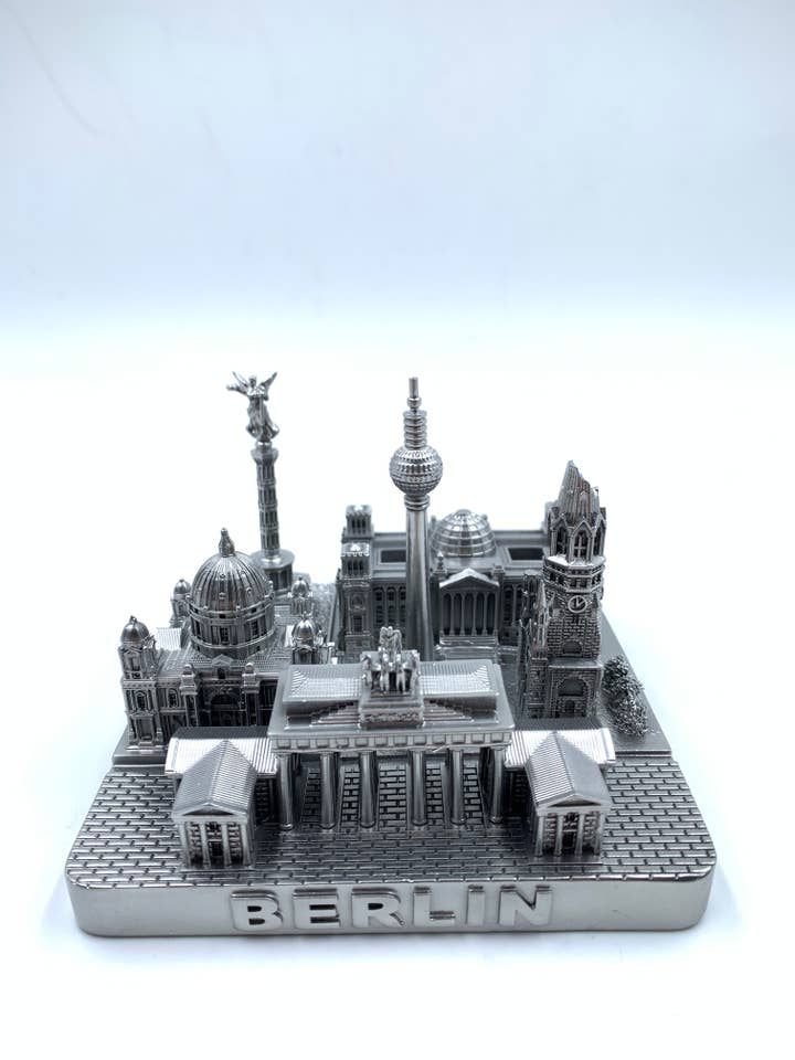 4.5"Statue-Berlin Skyline Mirror In Silver.. for wholesale by ZIZO USA INC