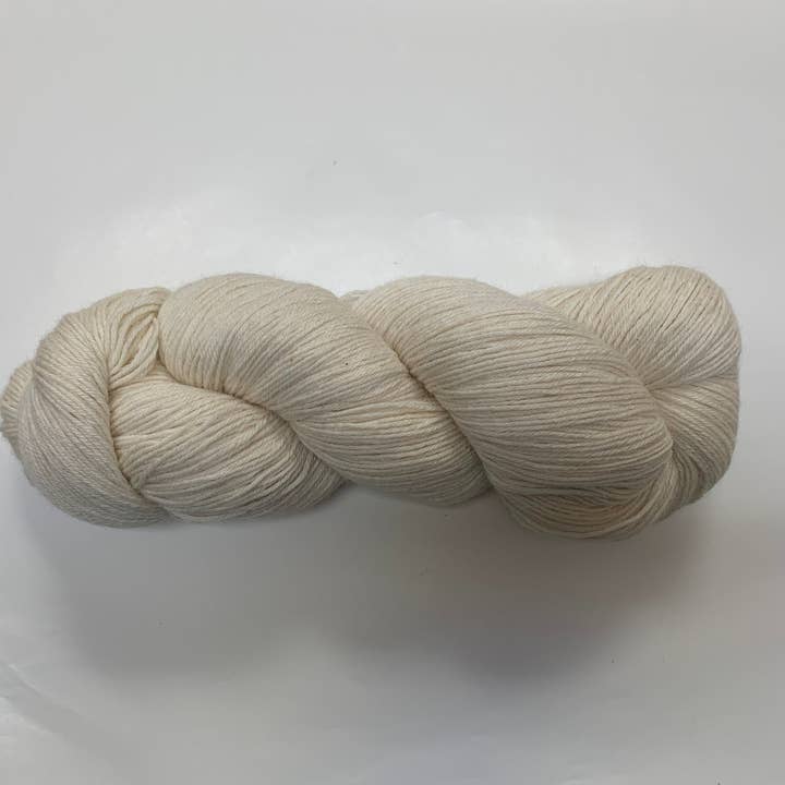 Lanart Alpaca - Wholesale Yarn - Baby Alpaca 100% Chunky Yarn Hank (bag of 5 hanks
)