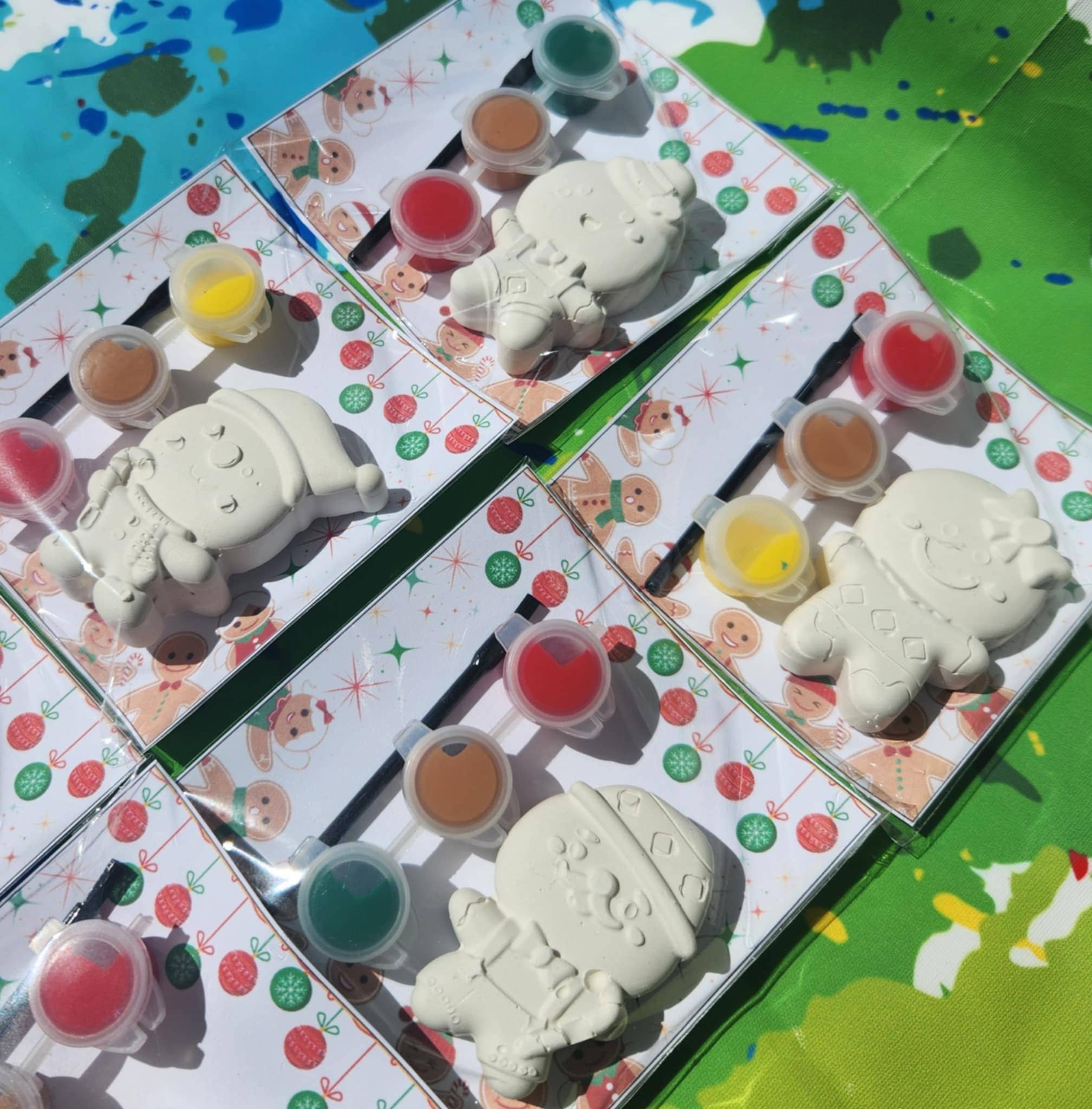 Snazzy Crayons - Wholesale Party Favor - Gingerbread Mini Paint Kits - Party Favors - Christmas Party2