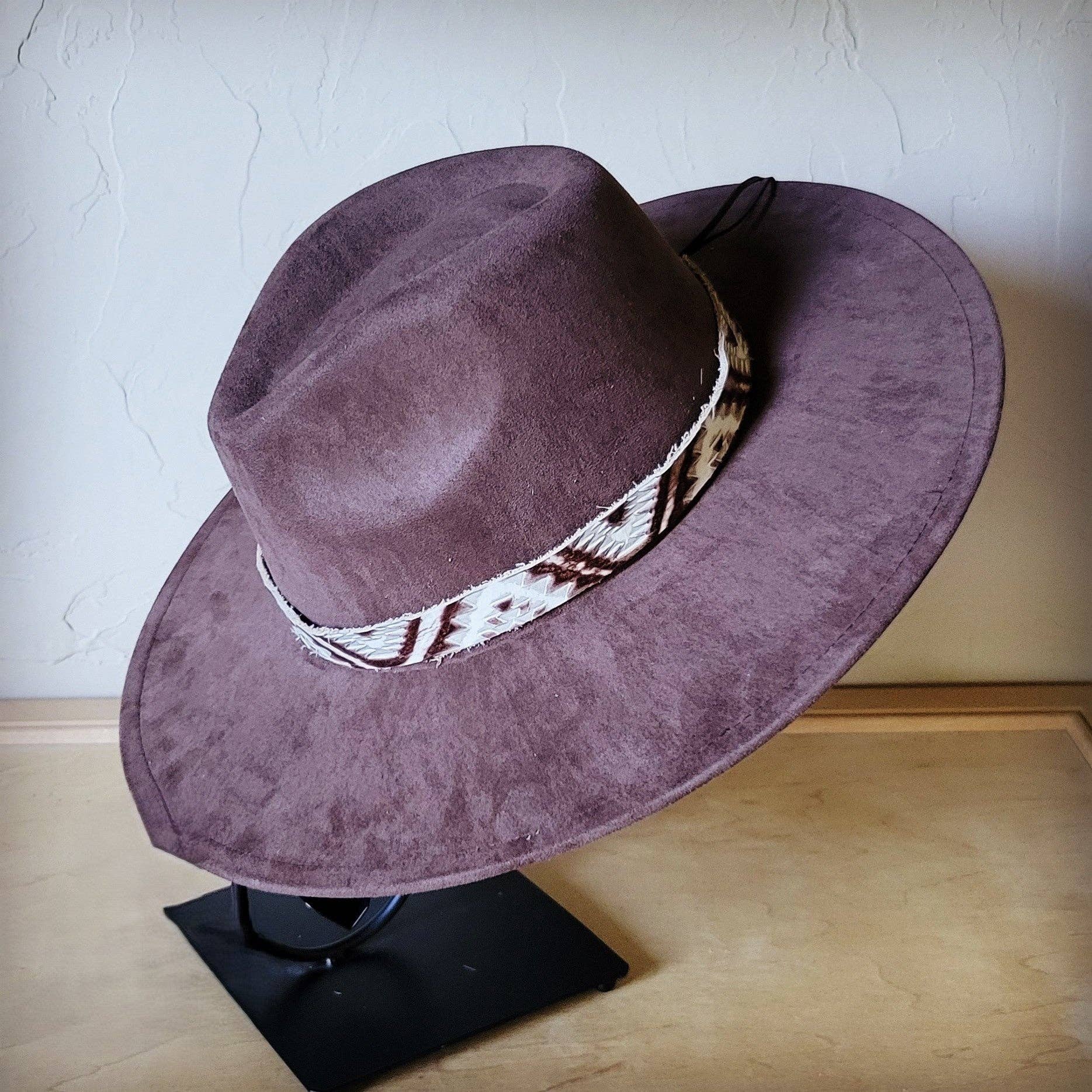 The Jewelry Junkie - Venta al por mayor Sombrero fedora - Mujer - Correa dorada de piel estilo western azteca con sombrero bohemio 985e a elección14