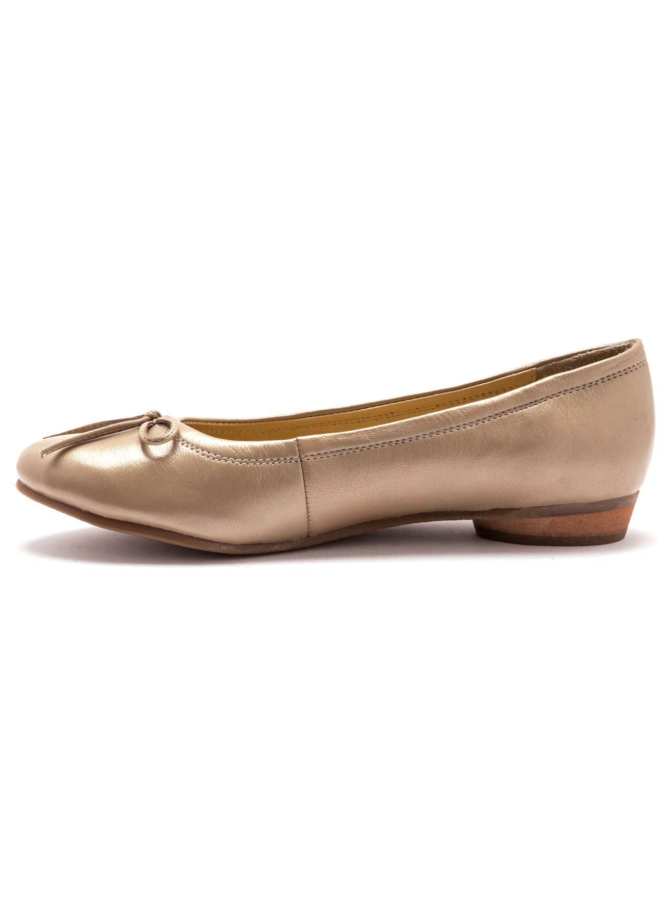 Gold Classic ballet flats (1004922_0038) for wholesale on Faire0