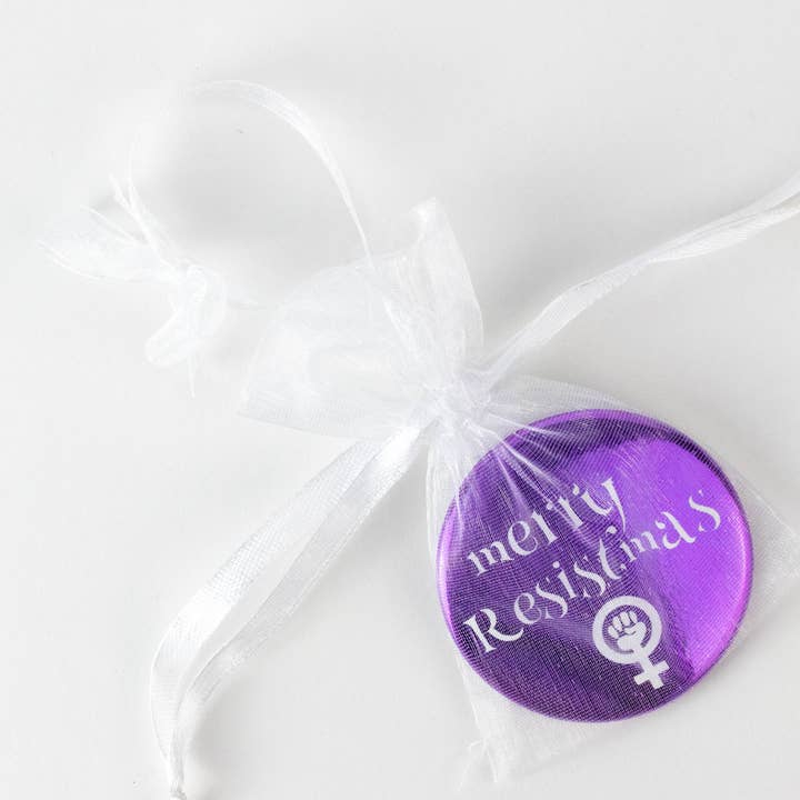 Ifs, Ands, Or Buttons – Engroshandel Pynt – Glædelig Resistmas Ornament - Feministisk Julepynt1
