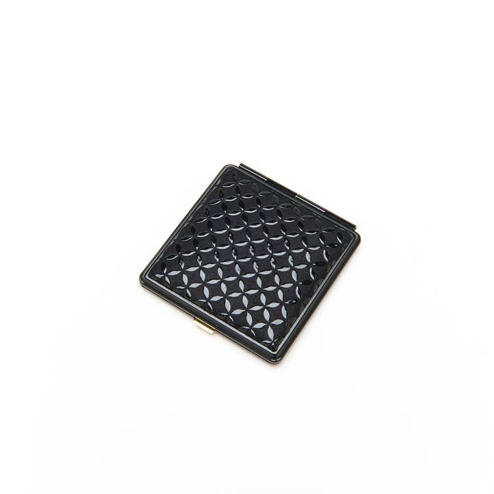 Specchio doppio artigianale Seven Treasures con motivo Shippou per la vendita all'ingrosso da parte di INDEN est.1582