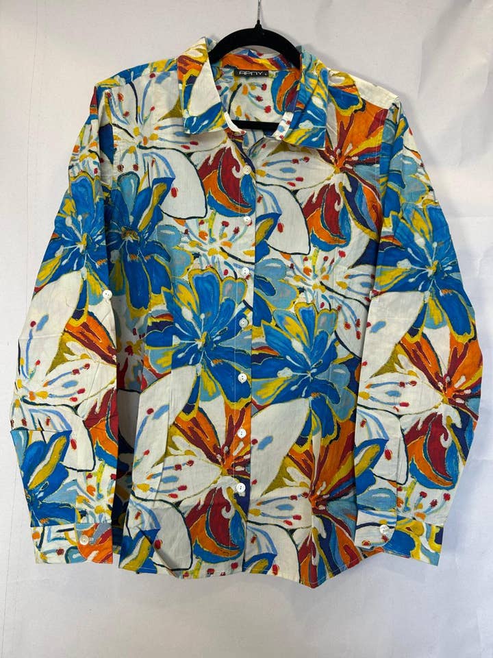 Camicia classica abbottonata per la vendita all'ingrosso da parte di APNY