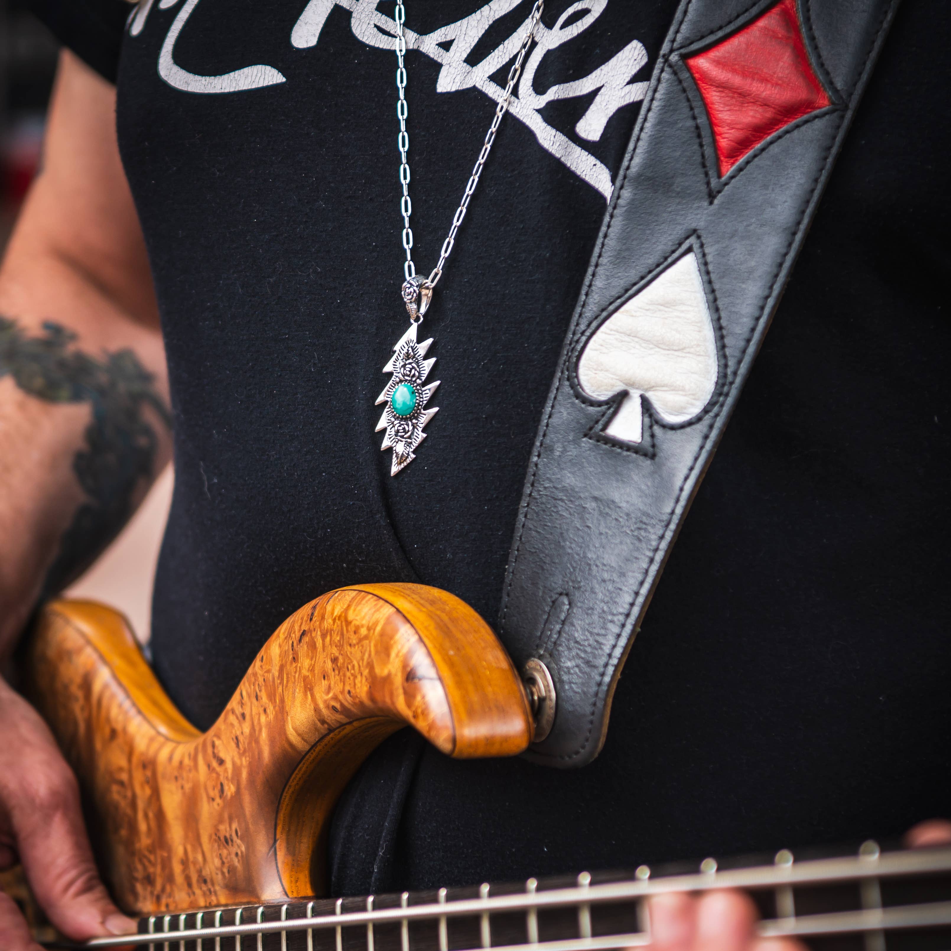 Hiouchi Jewels | Rose & Bolt Grateful Dead Jewelry - Vente Colliers à pendentif - Pendentif éclair Lazy | Turquoise1