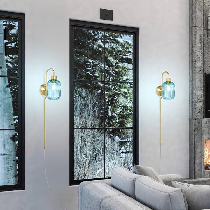 Applique murale moderne intérieure bleue Davia 32"H avec globe et branchement. pour la vente par River of Goods