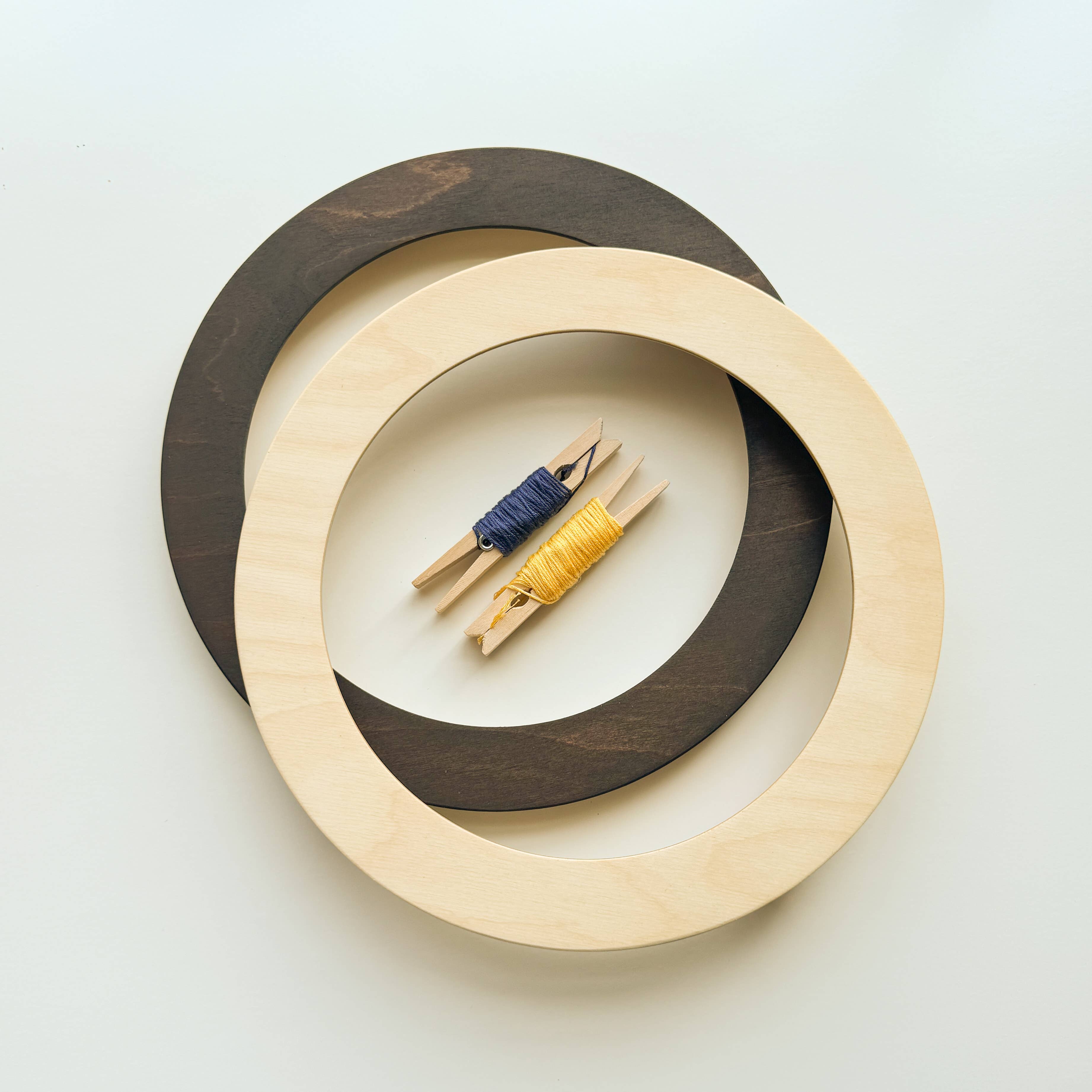 Modern Hoopla – Großhandel Kreuzstich-/Stickzubehör – Moderner Rahmen für 8-Zoll-Stickrahmen1