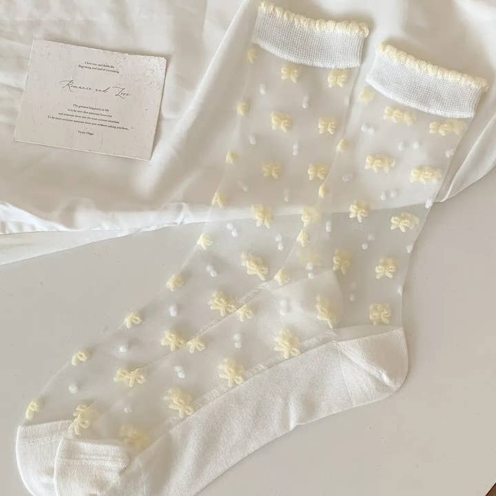 🧦🎀 Socks with embroidered bows for wholesale by Marc JoJo