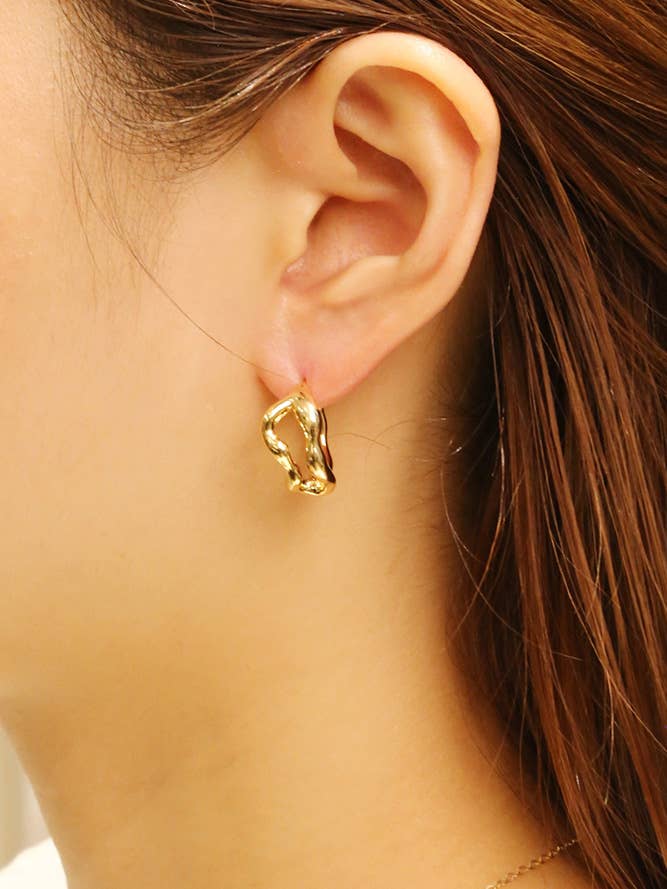 14K Squinggle Post Earrings for wholesale by Hana