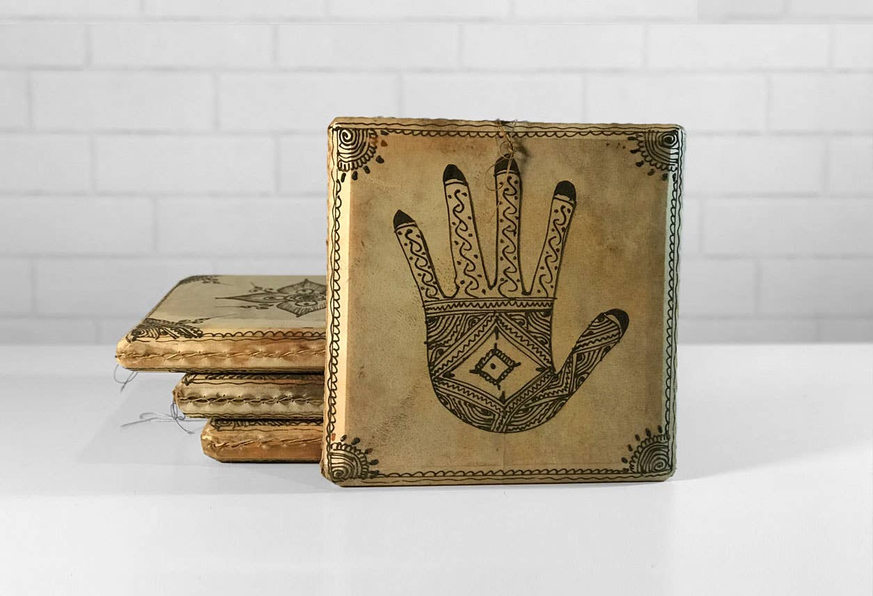 Verve Culture – Engroshandel Musikinstrument – Marokkansk firkantet tromme med gedeskind og henna5