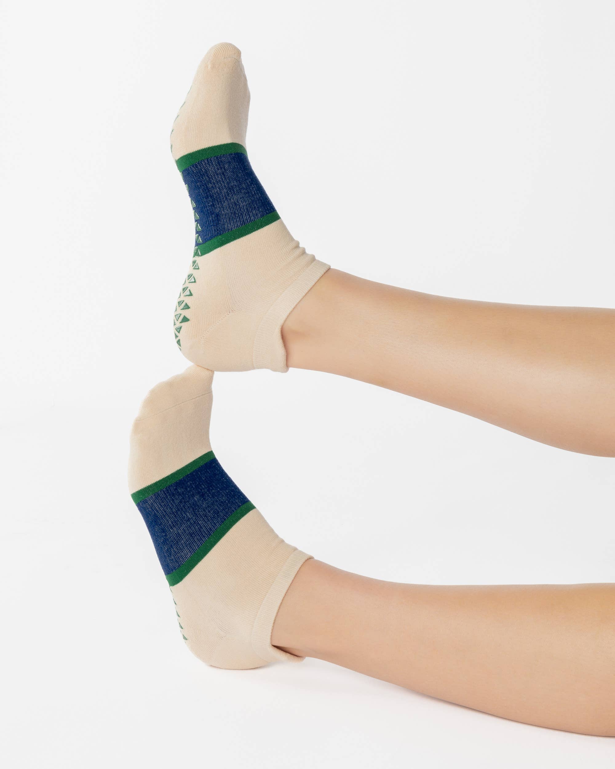 Pointe Studio - Wholesale Socks - Unisex - Women's Team Full Foot Grip Sock– No Slip Cotton Blend for Pilates & Barre3