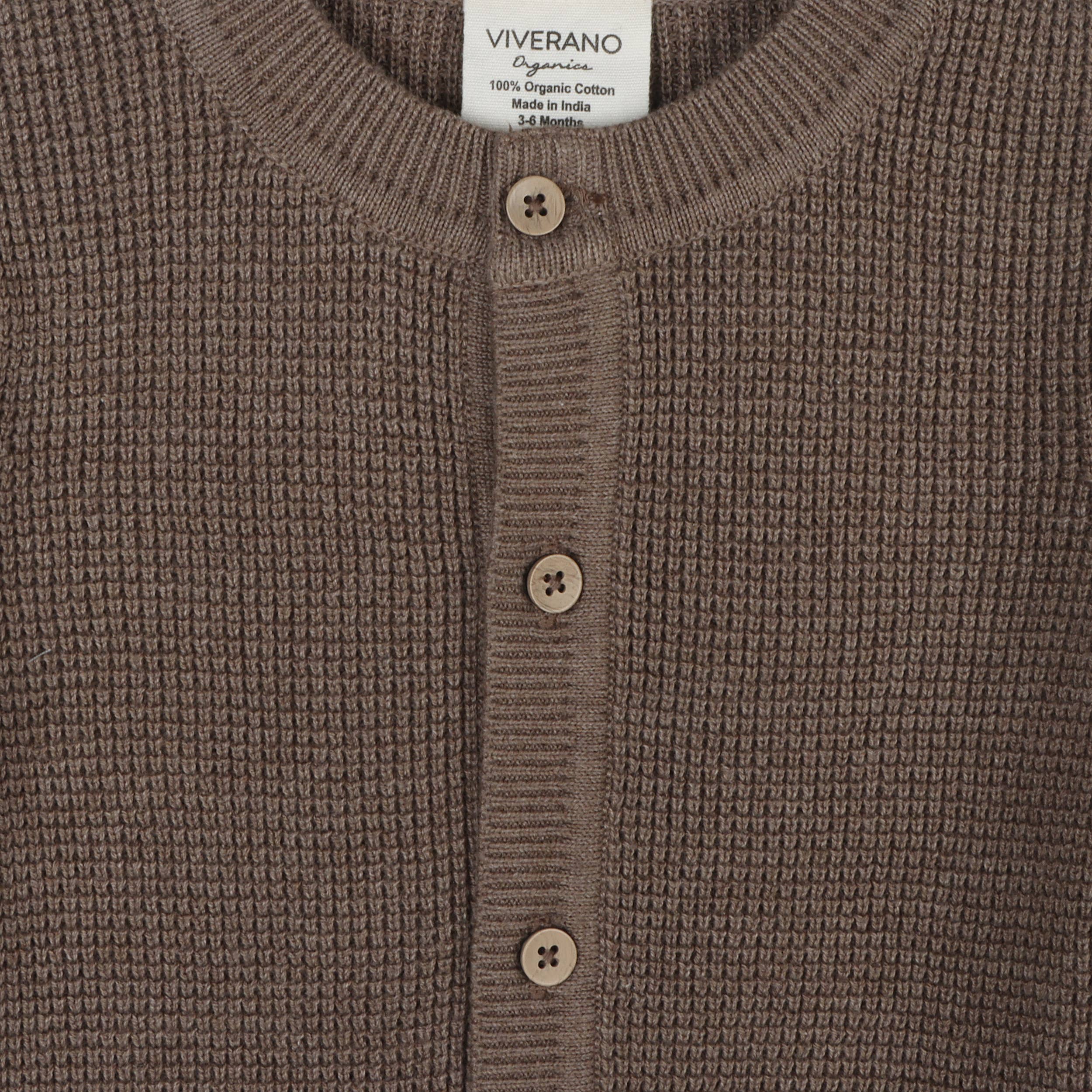 Cacau Heather Macacão de bebé de malha grossa de bolso e botão (orgânico) para venda a revendedores na Faire1