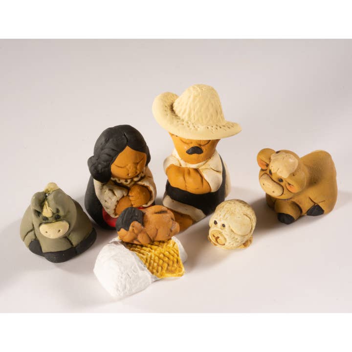 Lucuma Designs - Vente Crèche de Noël - Characato - Set de 9 mini-crèches, 1,3 « H - Cadeau de Noël2