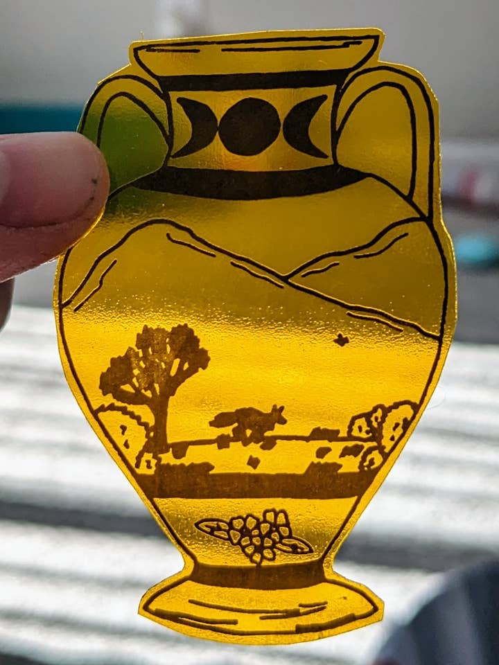 Autocollant en vinyle High Desert Amphora pour la vente par Zeppy Stardust Studios