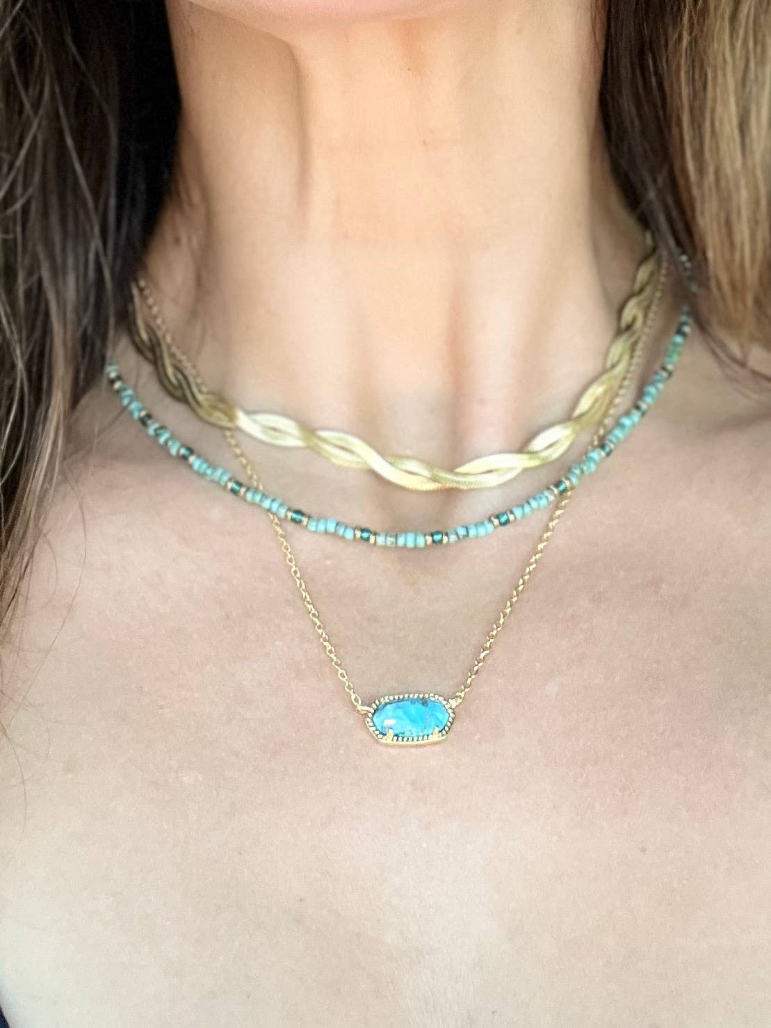 Golden Hour xo - Wholesale Link & Chain Necklace - Twisted Chevron Necklace6