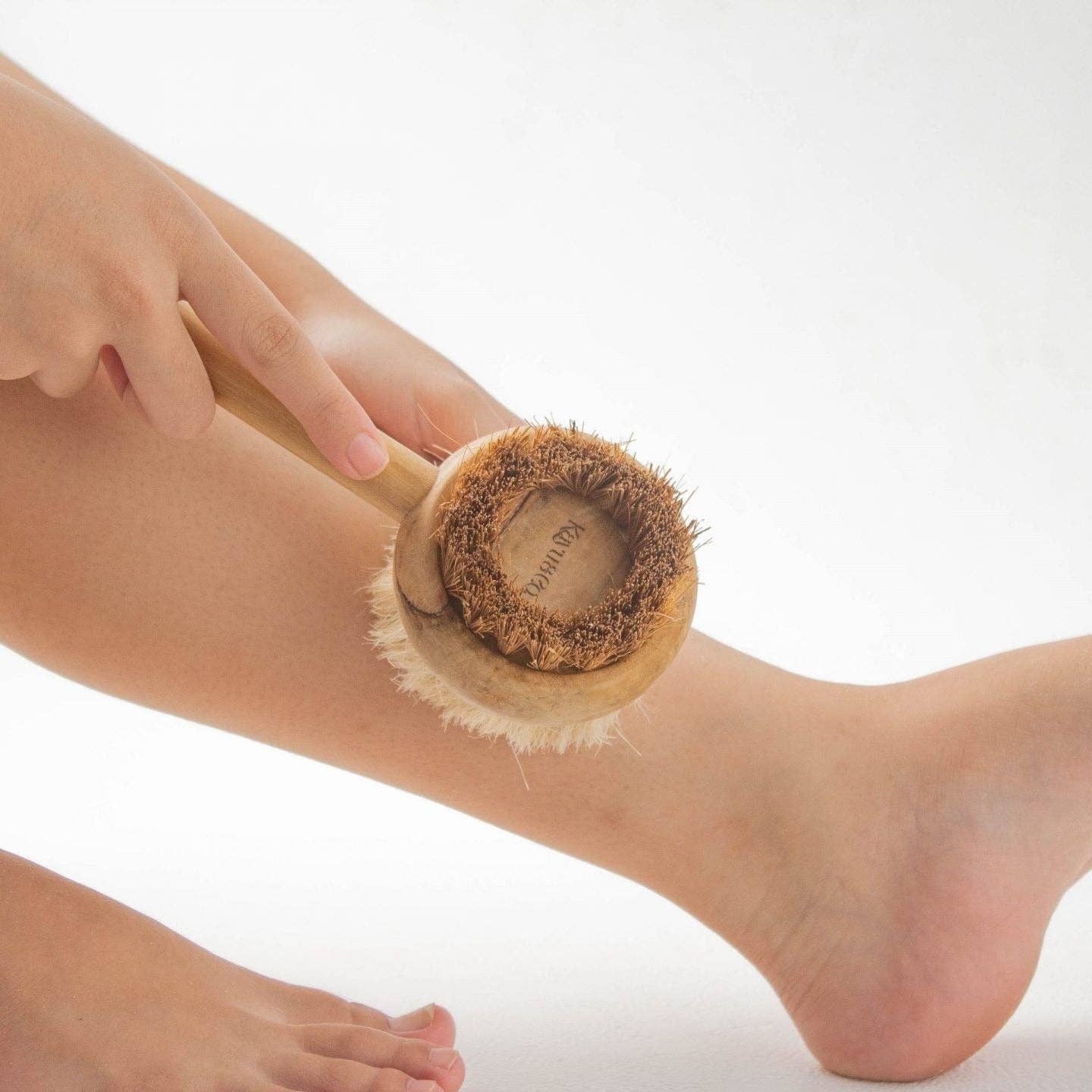 Kayu&Co. - Wholesale Body Brush - Wooden Body & Feet Brush1