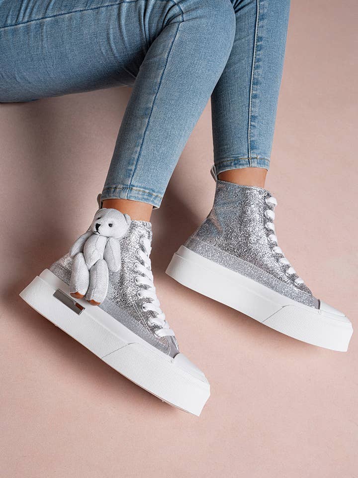 LADY GLORY - Wholesale Lifestyle trainers – Women′s - High-top sneakers with decorative teddy bear4